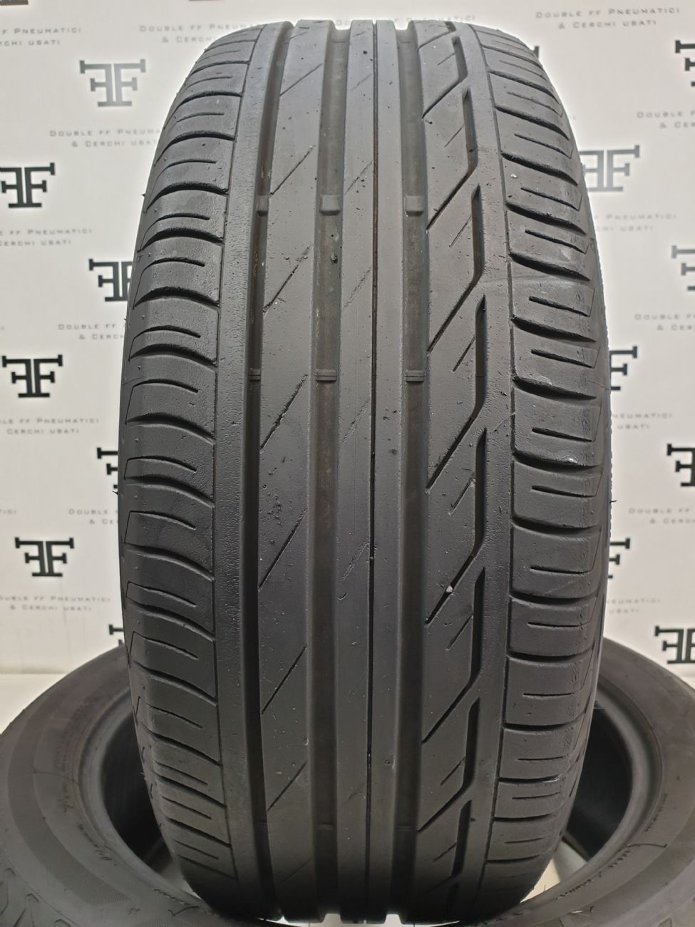 Pneumatici 215 60 R17 96 H BRIDGESTONE TURANZA T001 estivo usati 110€