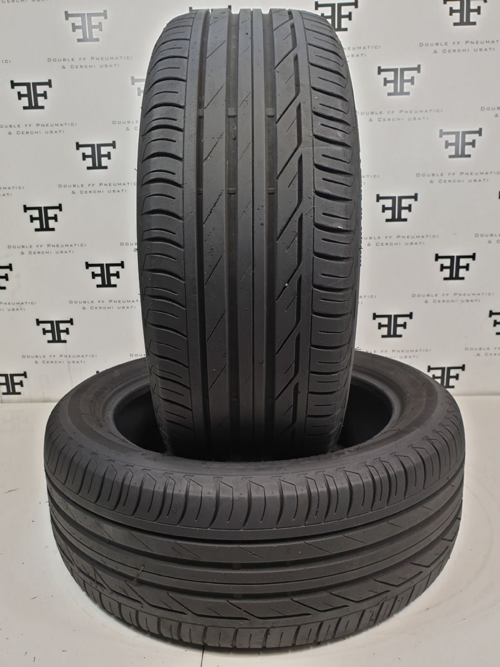 Pneumatici 215 60 R17 96 H BRIDGESTONE TURANZA T001 estivo usati 110€