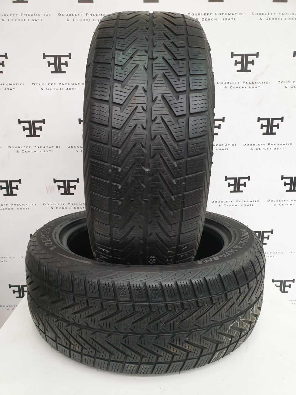 Pneumatici 225 50 R17 98 V VREDESTEIN  invernale usati 110€