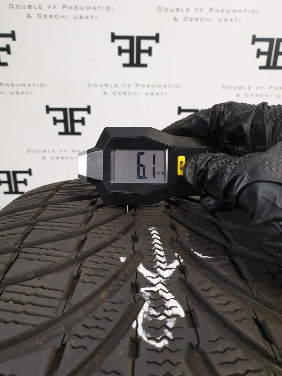 Pneumatici 255 55 R20 110 V MICHELIN LATITUDE ALPIN LA2 invernale usati 200€
