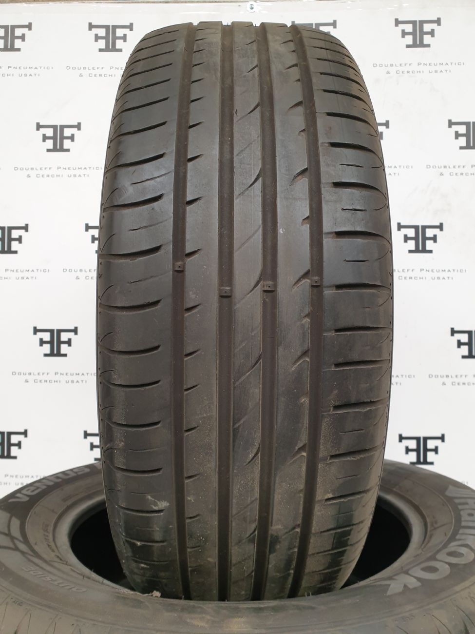 Pneumatici 235 60 R18 103 H HANKOOK VENTUS PRIME 2 estivo usati 130€