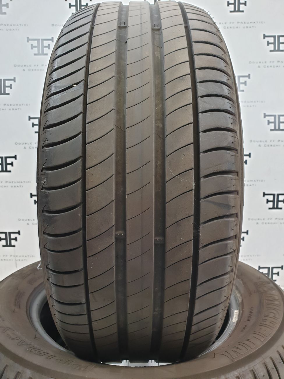 Pneumatici 215 65 R17 99 V MICHELIN PRIMACY 3 estivo usati 115€