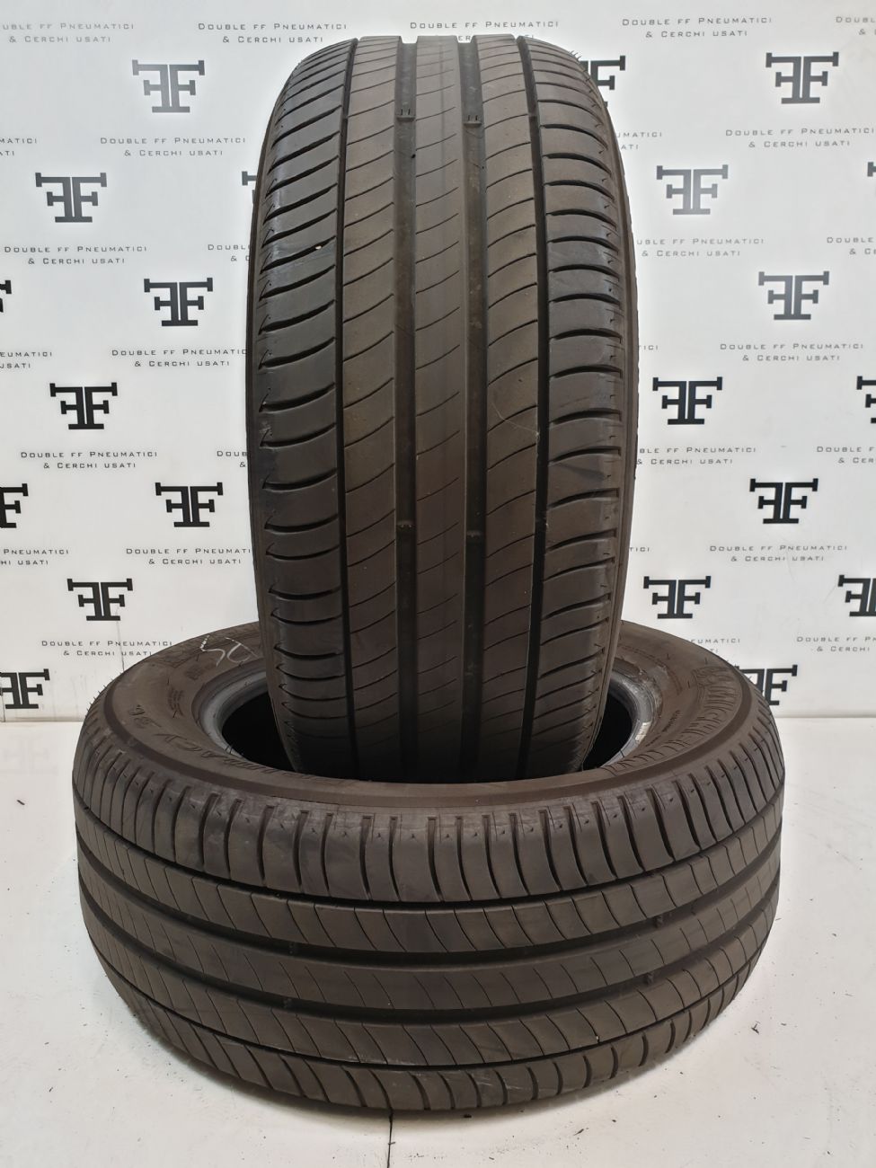 Pneumatici 215 65 R17 99 V MICHELIN PRIMACY 3 estivo usati 115€