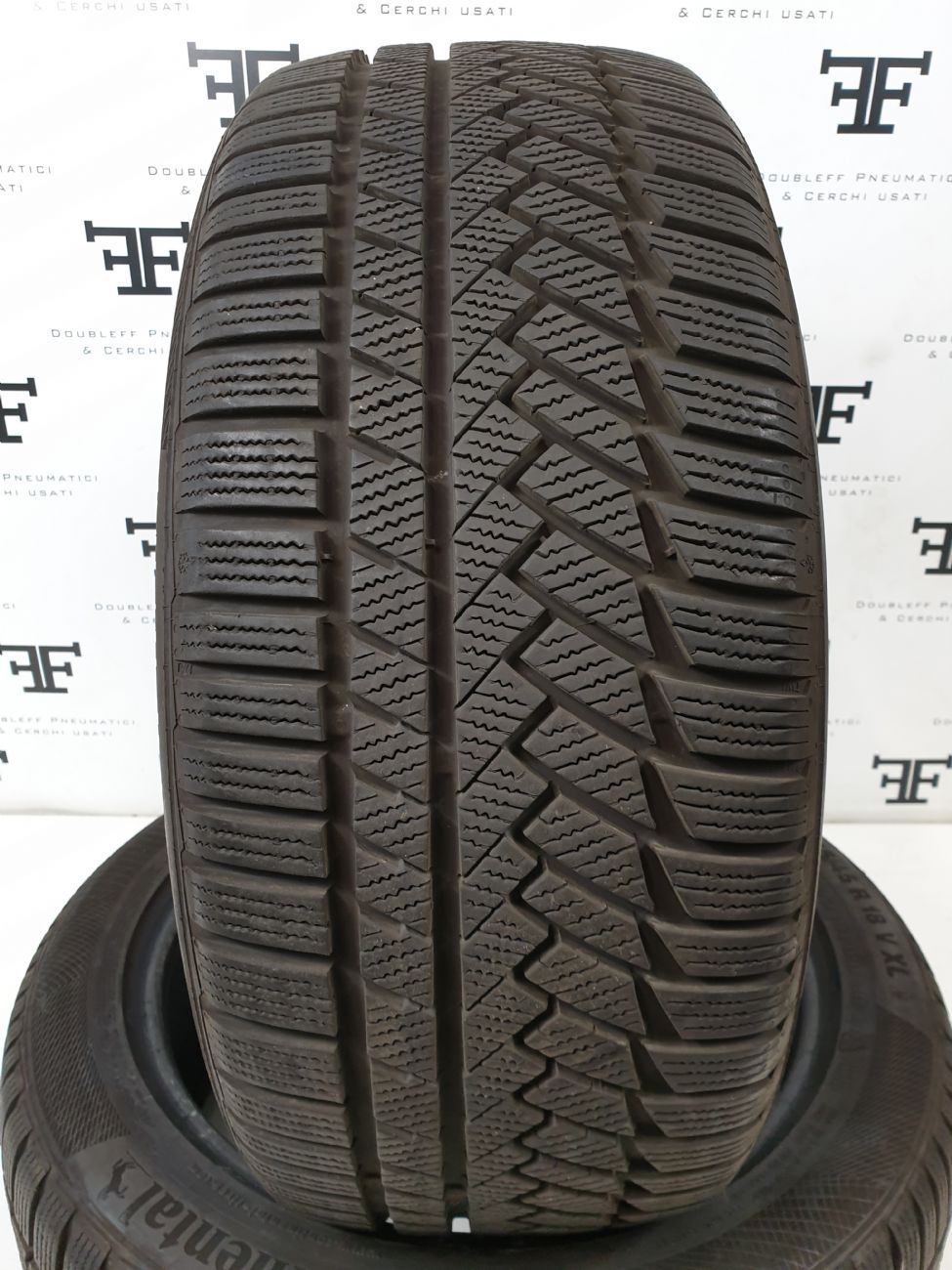 Pneumatici 235 60 R18 107 H CONTINENTAL ContiWinterContact TS 850P invernale DEMONTÉ usati 150€