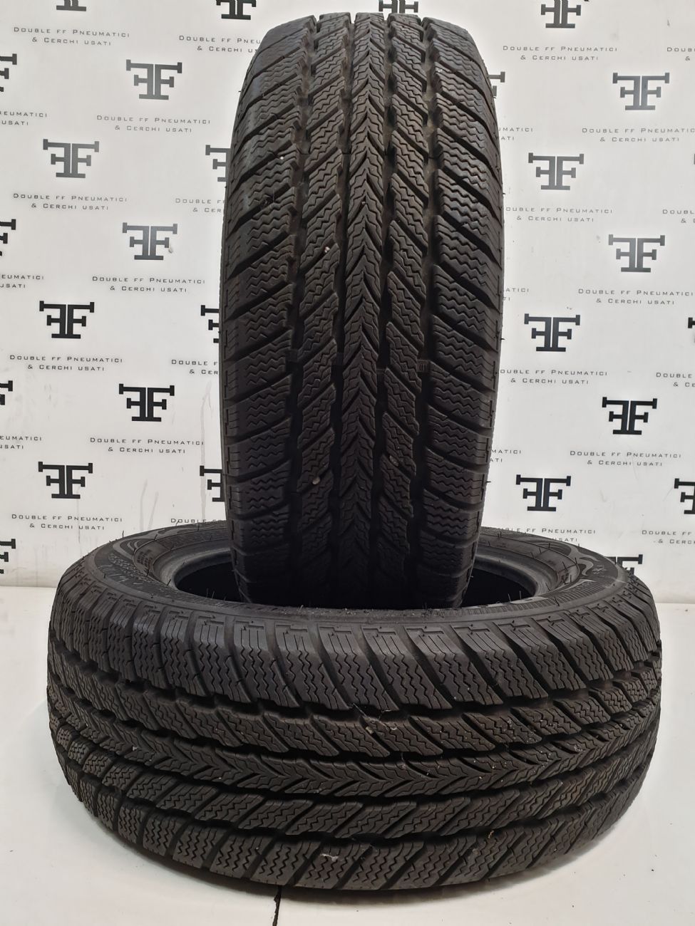 Pneumatici 205 60 R16 92 H RUNWAY RWT-1 invernale DEMONTÉ usati 130€