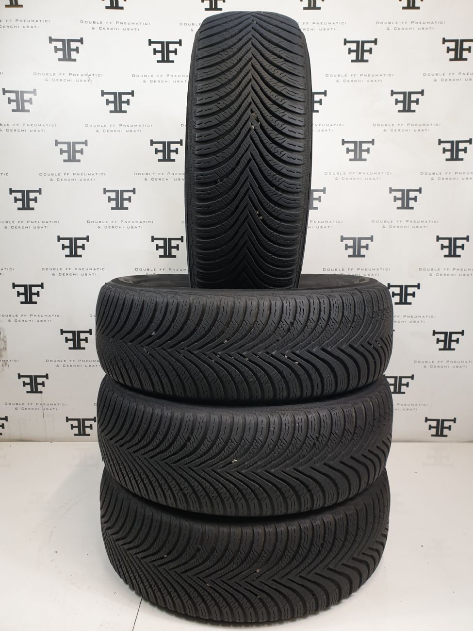 Pneumatici 215 65 R17 99 H MICHELIN ALPIN 5 invernale usati 250€