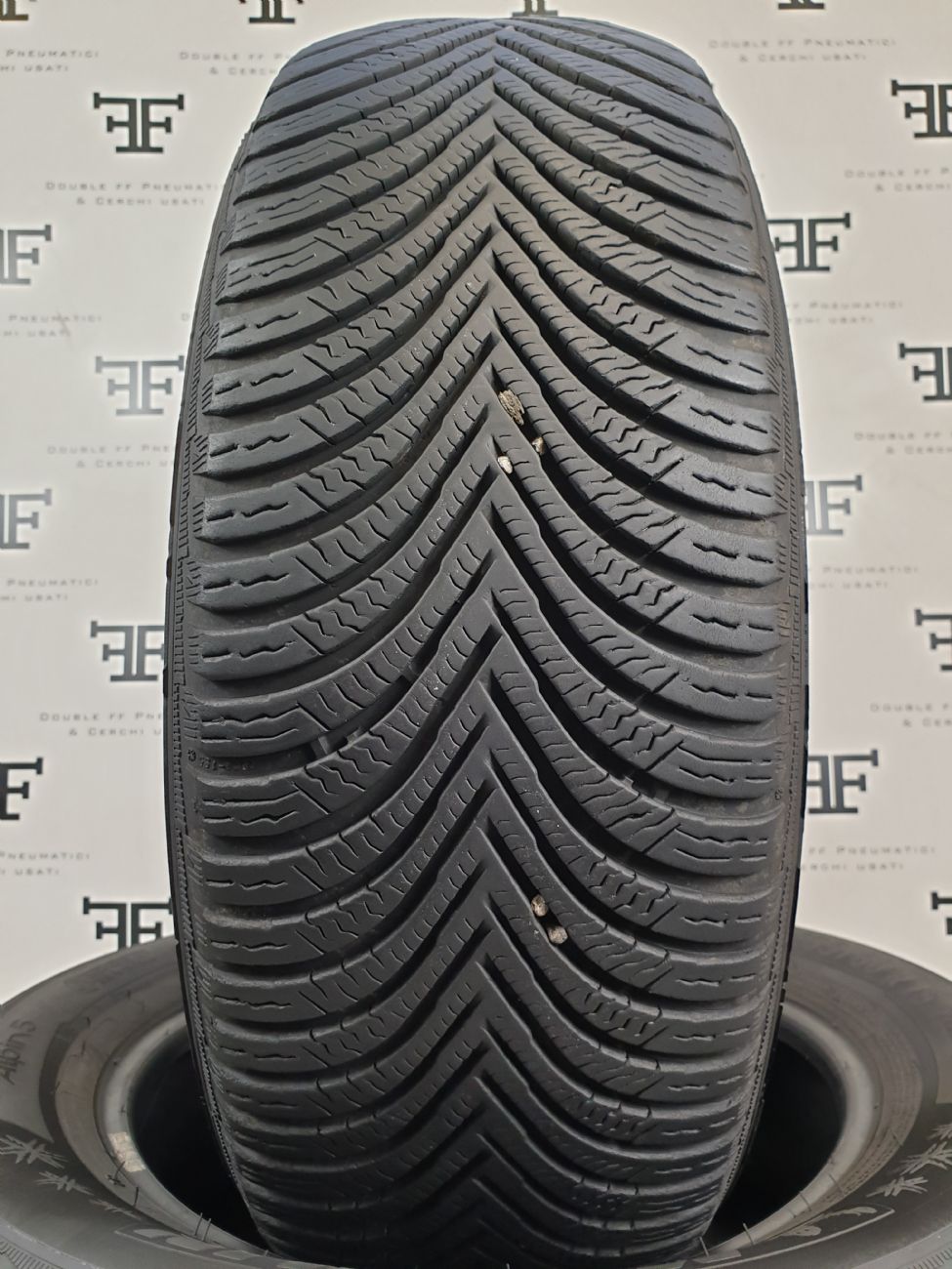 Pneumatici 215 65 R17 99 H MICHELIN ALPIN 5 invernale usati 250€