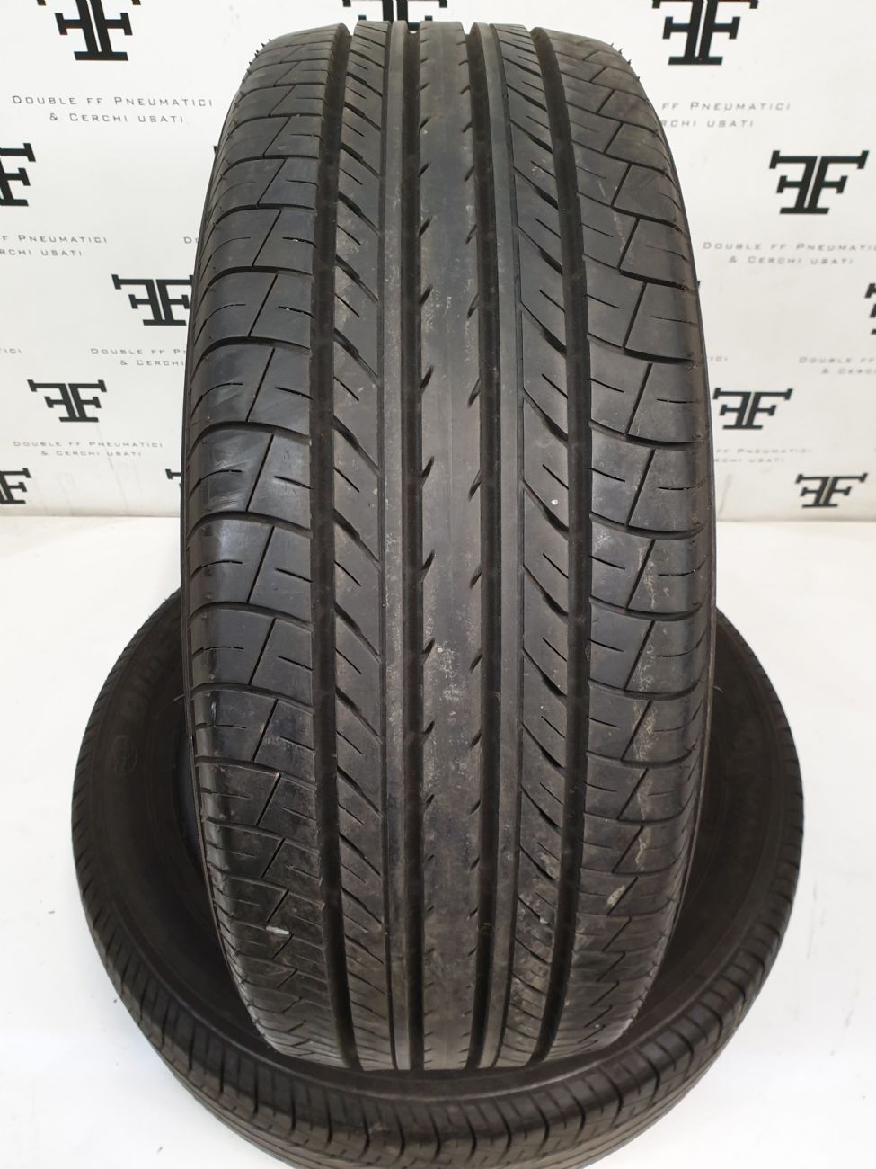 Pneumatici 225 55 R18 98 H YOKOHAMA BLUEARTH E70 estivo usati 160€