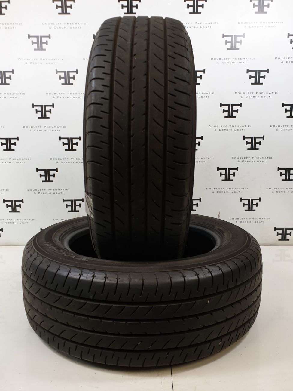 Pneumatici 225 60 R18 100 H YOKOHAMA BLUEARTH E51 estivo usati 130€
