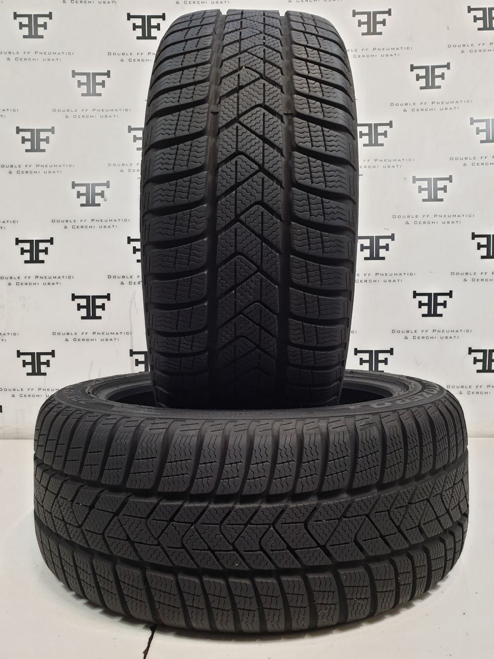 Pneumatici 205 60 R16 92 H PIRELLI SOTTOZERO 3 invernale RUNFLAT usati 110€