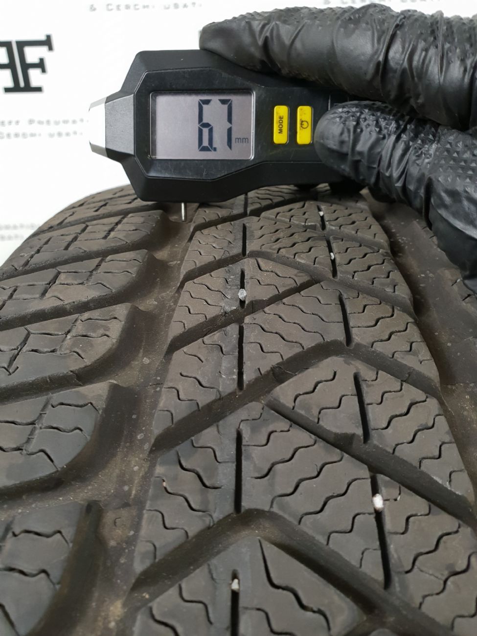 Pneumatici 205 60 R16 92 H PIRELLI SOTTOZERO 3 invernale RUNFLAT usati 110€