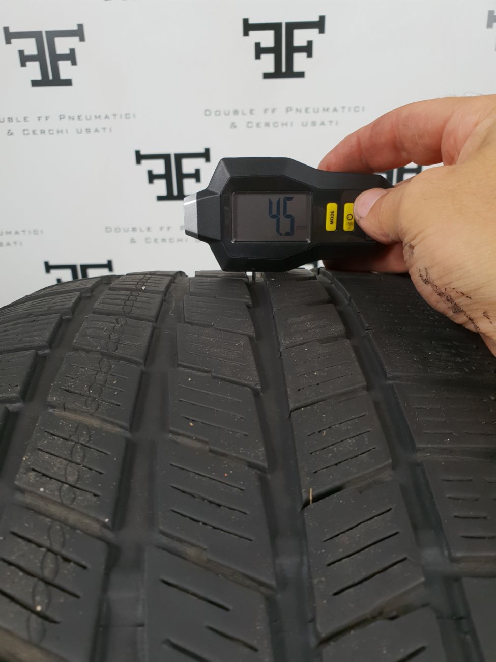 Pneumatici 225 55 R16 1 A _MARCA NON PRESENTE _MODELLO NON PRESENTE invernale usati 75€