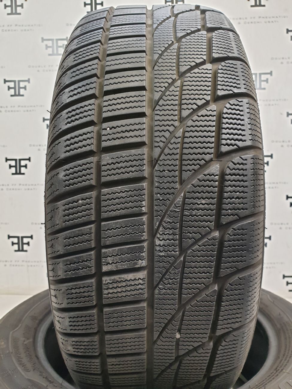 Pneumatici 205 60 R16 92 H GOODRIDE SW 601 SNOWMASTER invernale usati 100€