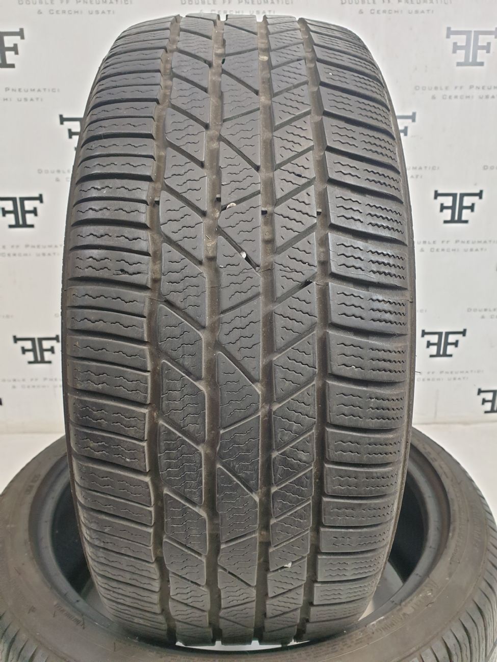 Pneumatici 235 55 R17 99 H CONTINENTAL ContiWinterContact TS830 P invernale usati 110€