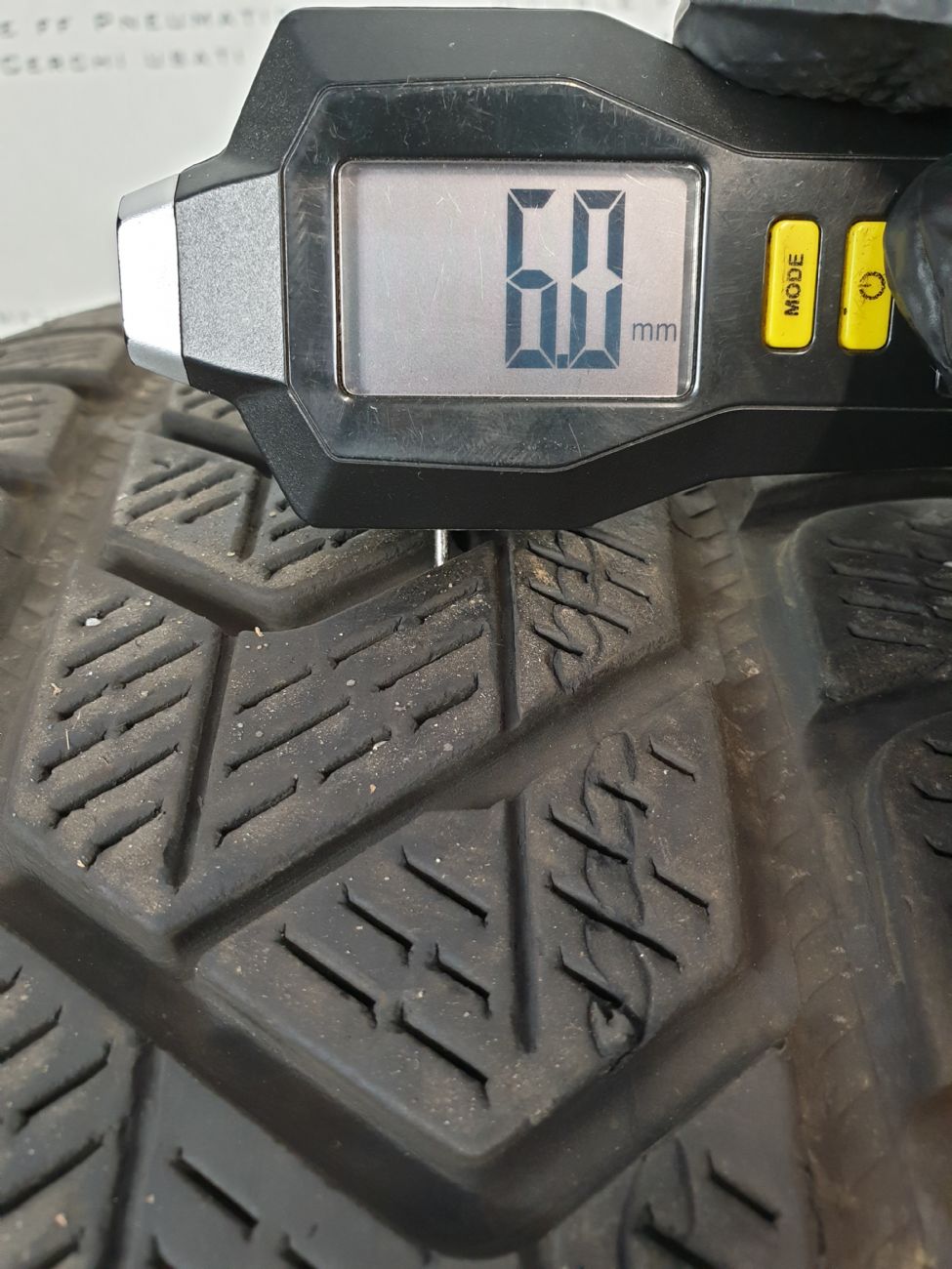 Pneumatici 215 65 R17 99 H PIRELLI SCORPION WINTER invernale usati 120€