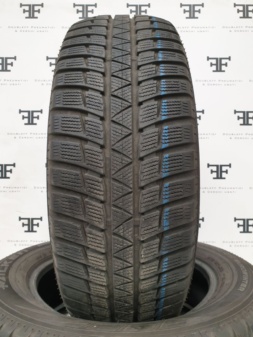 Pneumatici 225 60 R17 99 H FALKEN HS 449 EUROWINTER invernale usati 120€