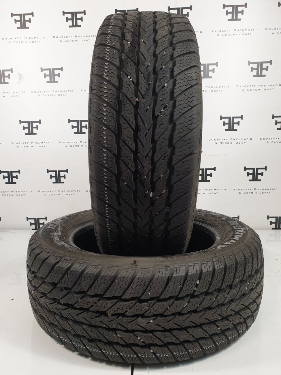 Pneumatici 225 50 R18 98 V RUNWAY RWT-I invernale usati 150€