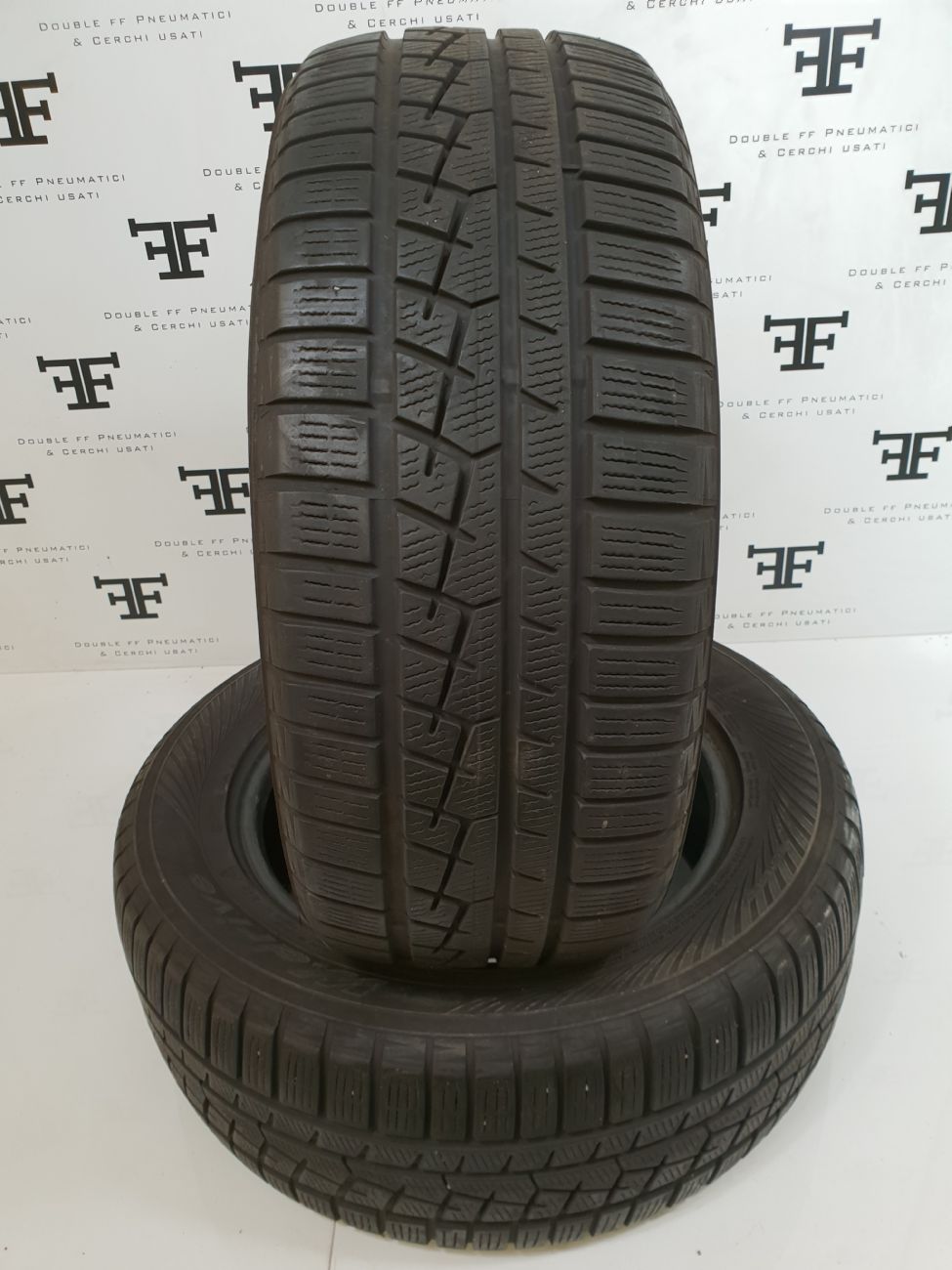 Pneumatici 225 55 R16 1 A _MARCA NON PRESENTE _MODELLO NON PRESENTE invernale usati 85€