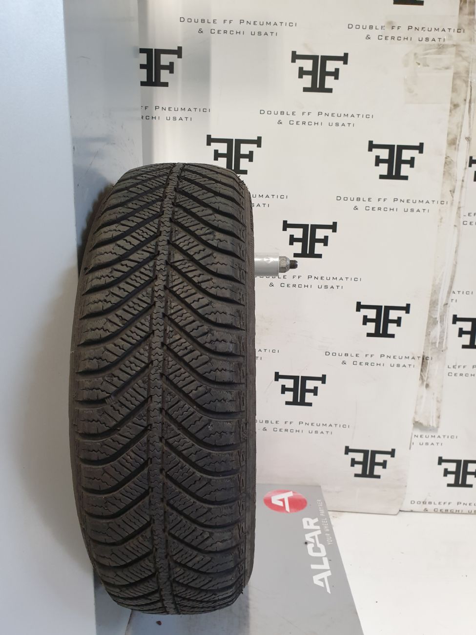 GOODYEAR VECTOR 4 SEASONS
