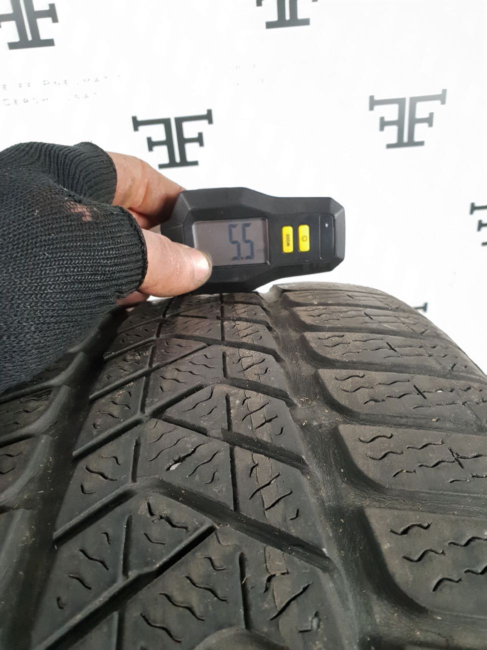 Pneumatici 225 55 R16 1 A _MARCA NON PRESENTE _MODELLO NON PRESENTE invernale usati 90€