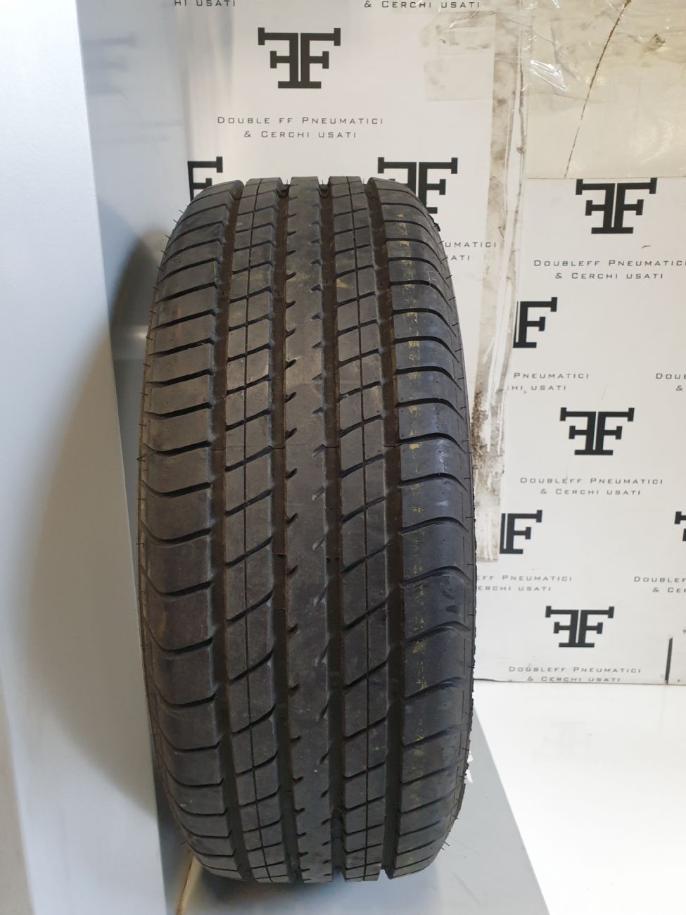 DUNLOP SP SPORT 2000