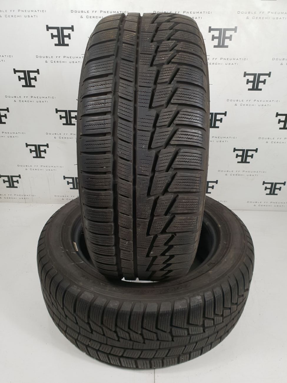 Pneumatici 225 55 R16 1 A _MARCA NON PRESENTE _MODELLO NON PRESENTE invernale usati 80€