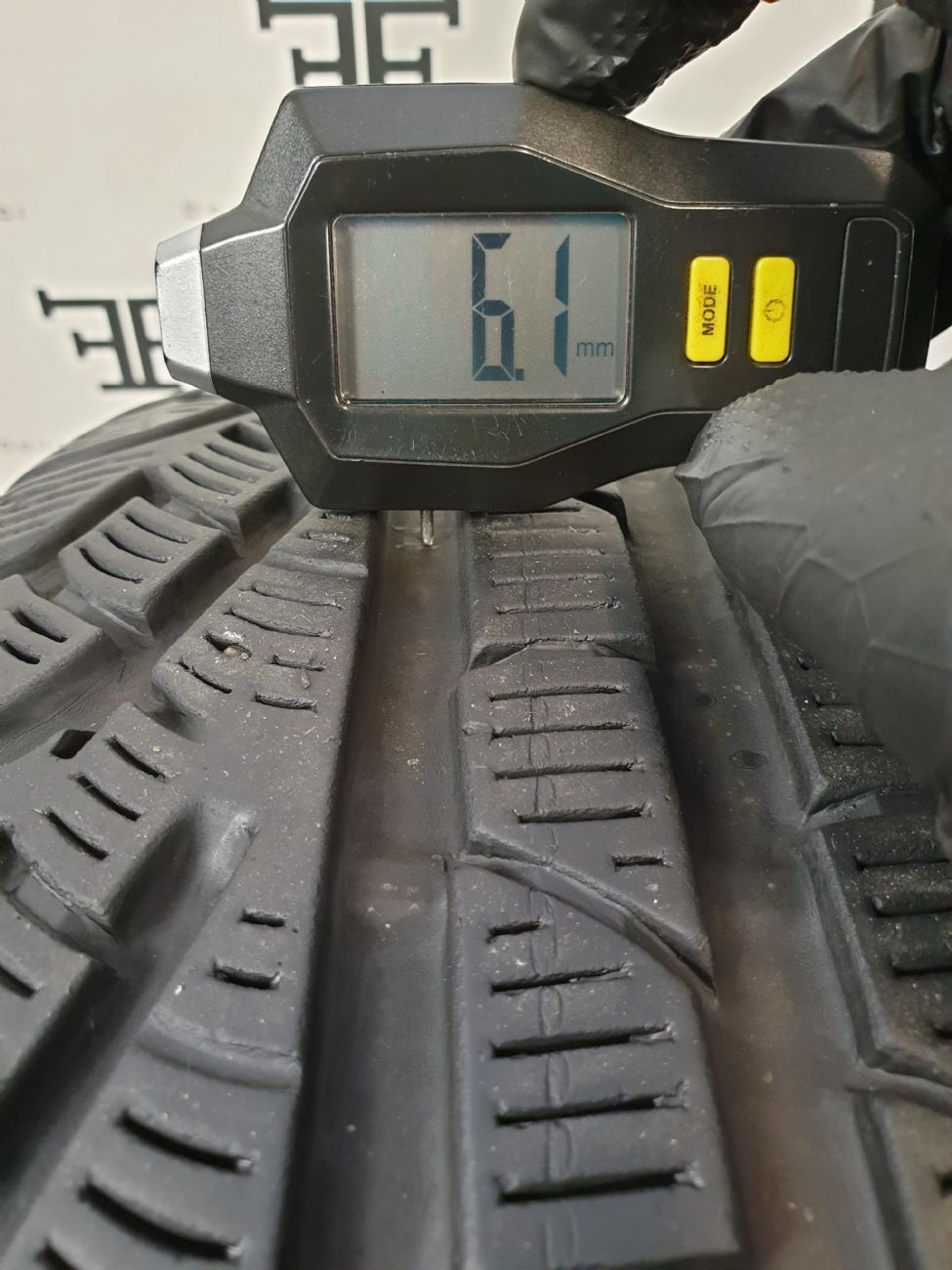 Pneumatici 205 55 R16 91 H PIRELLI WINTER 210 SOTTOZERO SERIE 2 invernale usati 100€