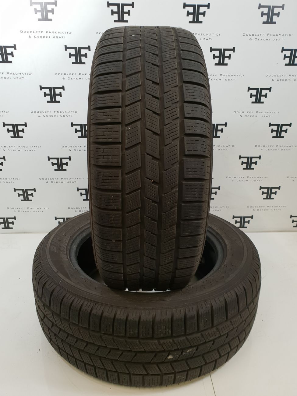 Pneumatici 235 60 R18 107 H PIRELLI SCORPION ICE&SNOW estivo usati 100€