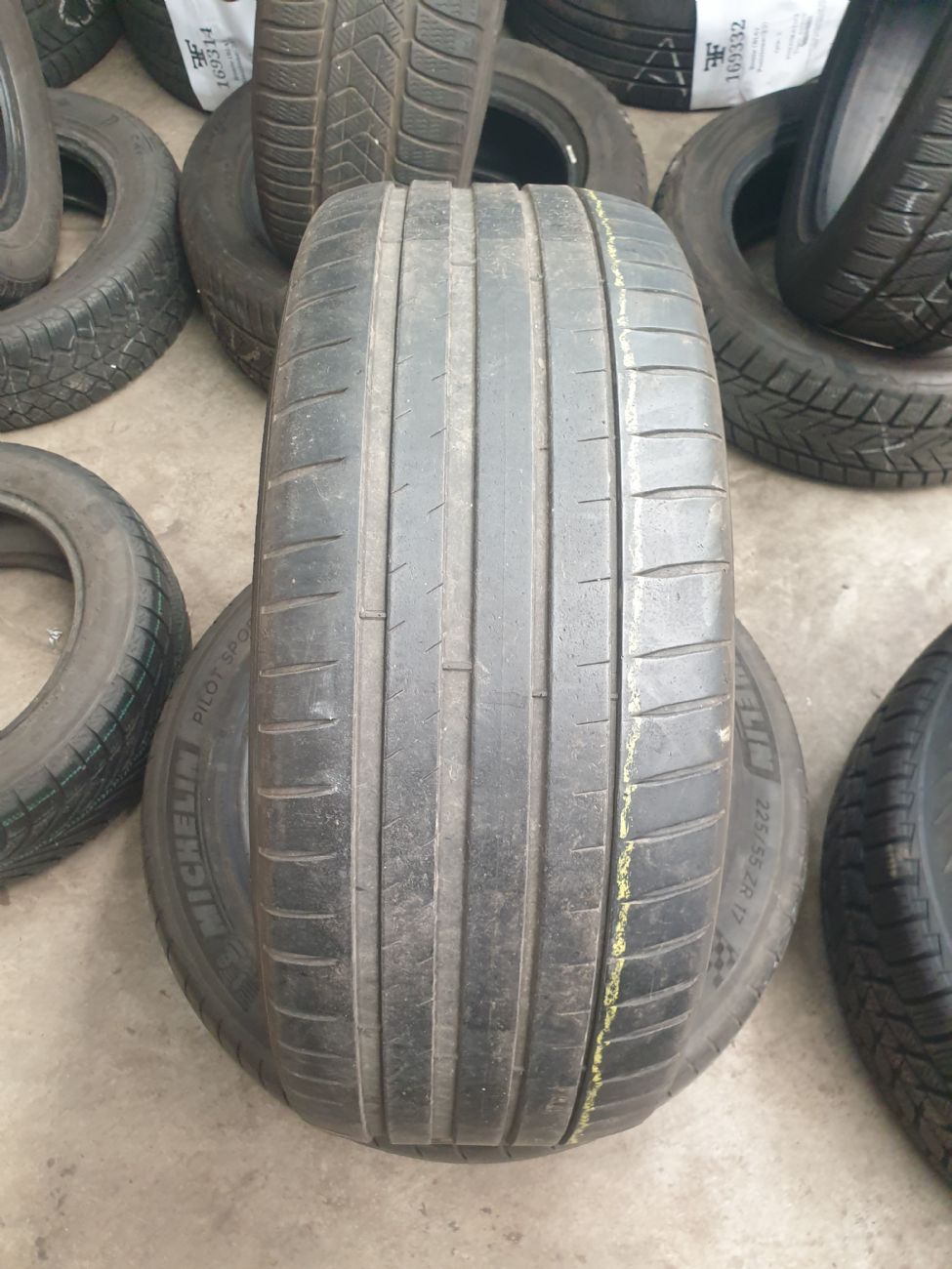 Pneumatici 225 55 R17 101 Y MICHELIN PILOT SPORT 4 estivo usati 100€