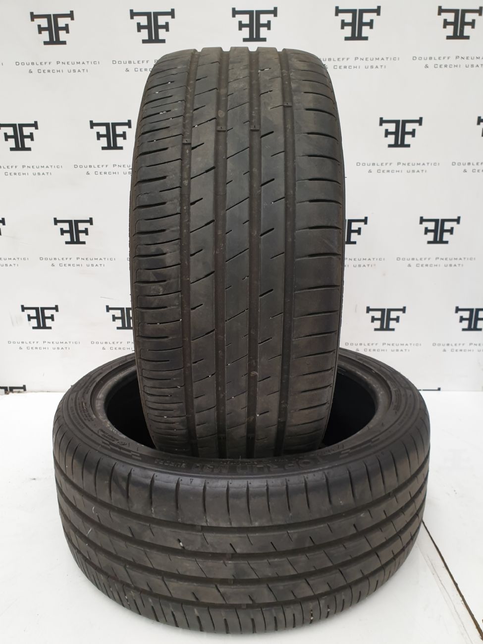 MOMO TOP RUN M30