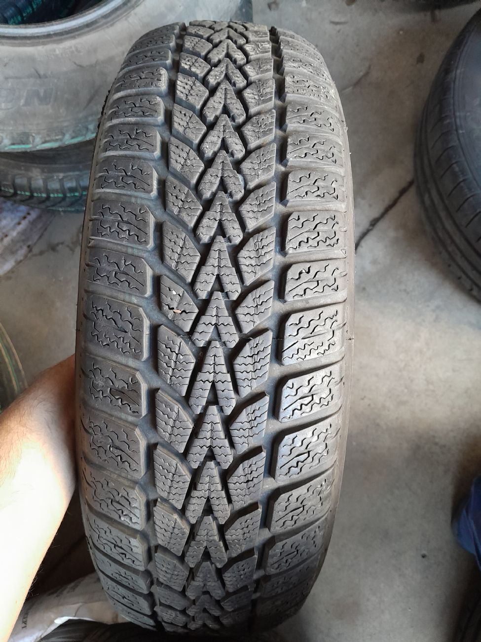 DUNLOP WINTER RESPONSE 2