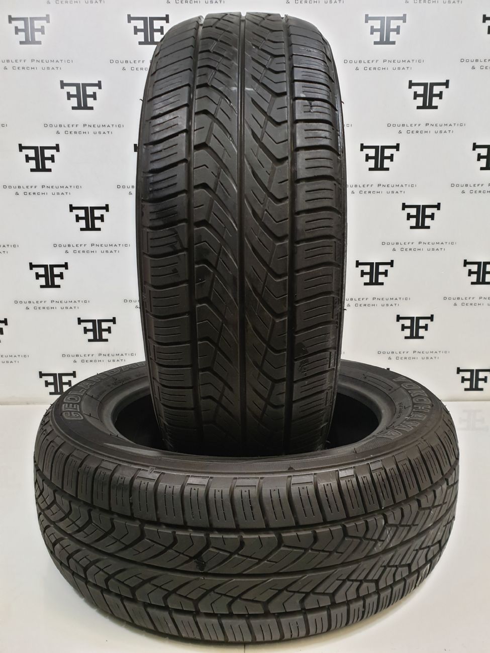 Pneumatici 215 55 R17 94 V YOKOHAMA GEOLANDAR M+S estivo usati 100€