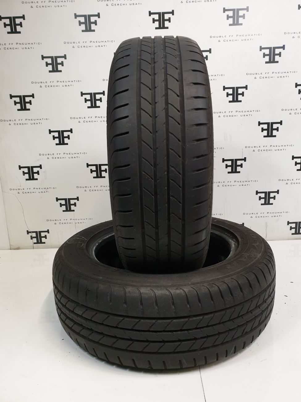 Pneumatici 205 60 R16 92 W GOODYEAR EFFICIENTGRIP estivo RUNFLAT usati 120€