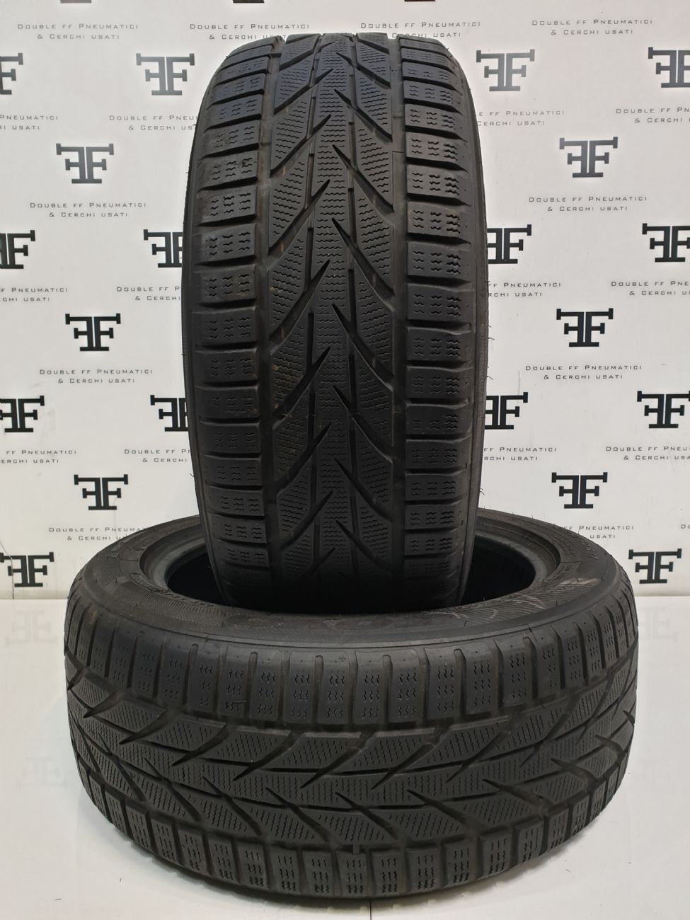 Pneumatici 225 50 R17 98 V TOYO  invernale usati 90€