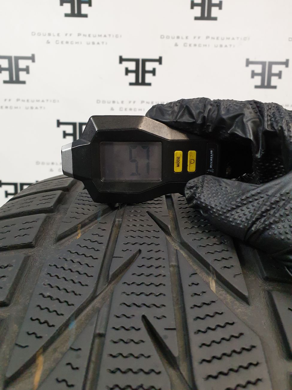Pneumatici 225 50 R17 98 V TOYO  invernale usati 90€