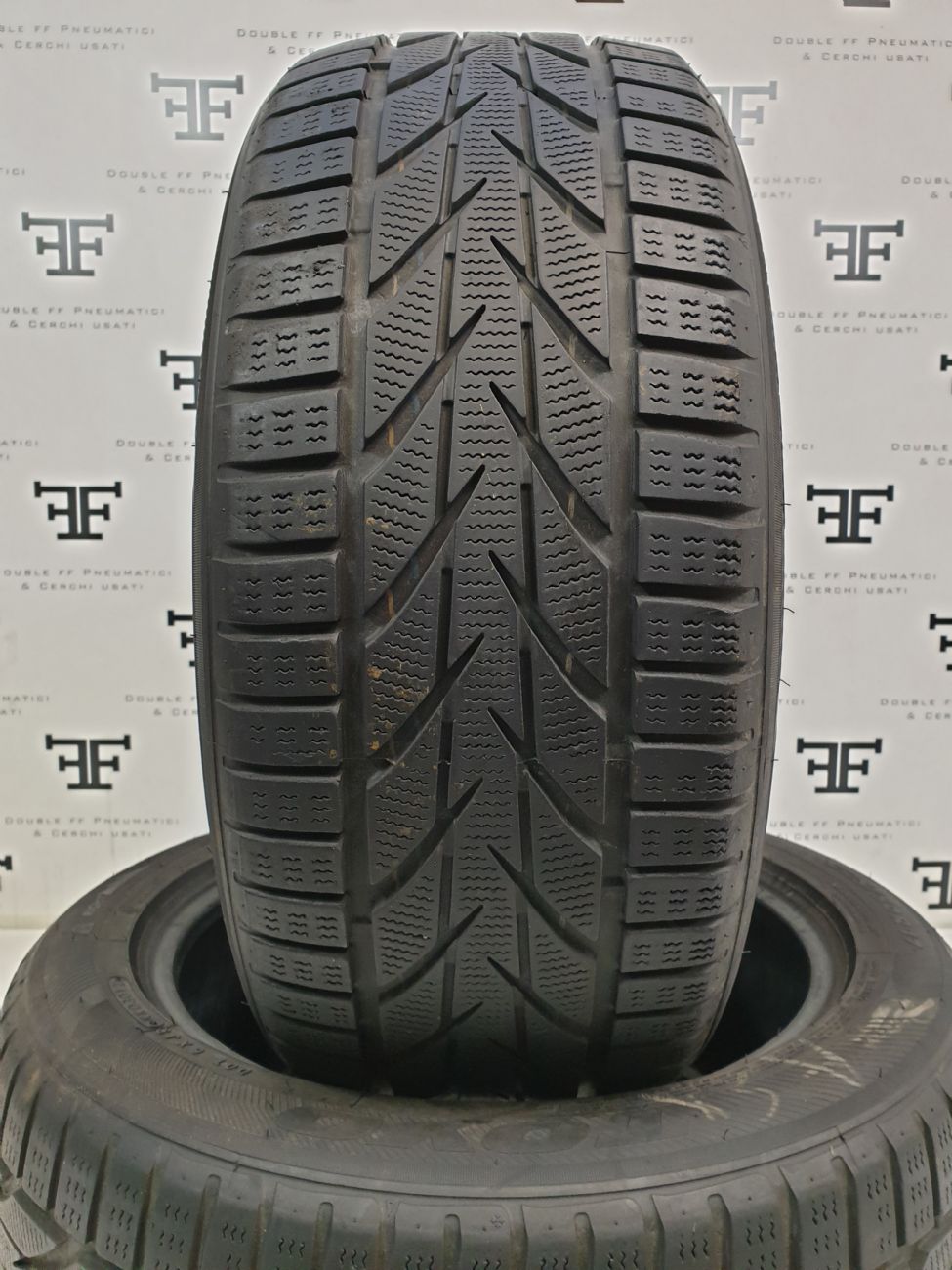 Pneumatici 225 50 R17 98 V TOYO  invernale usati 90€