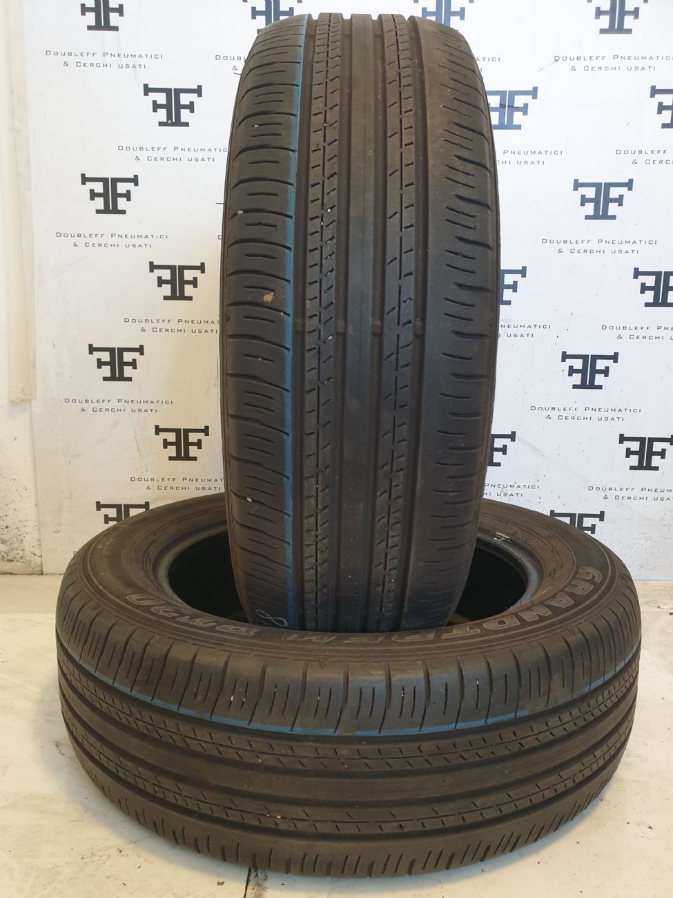 DUNLOP GRANDTREK PT30