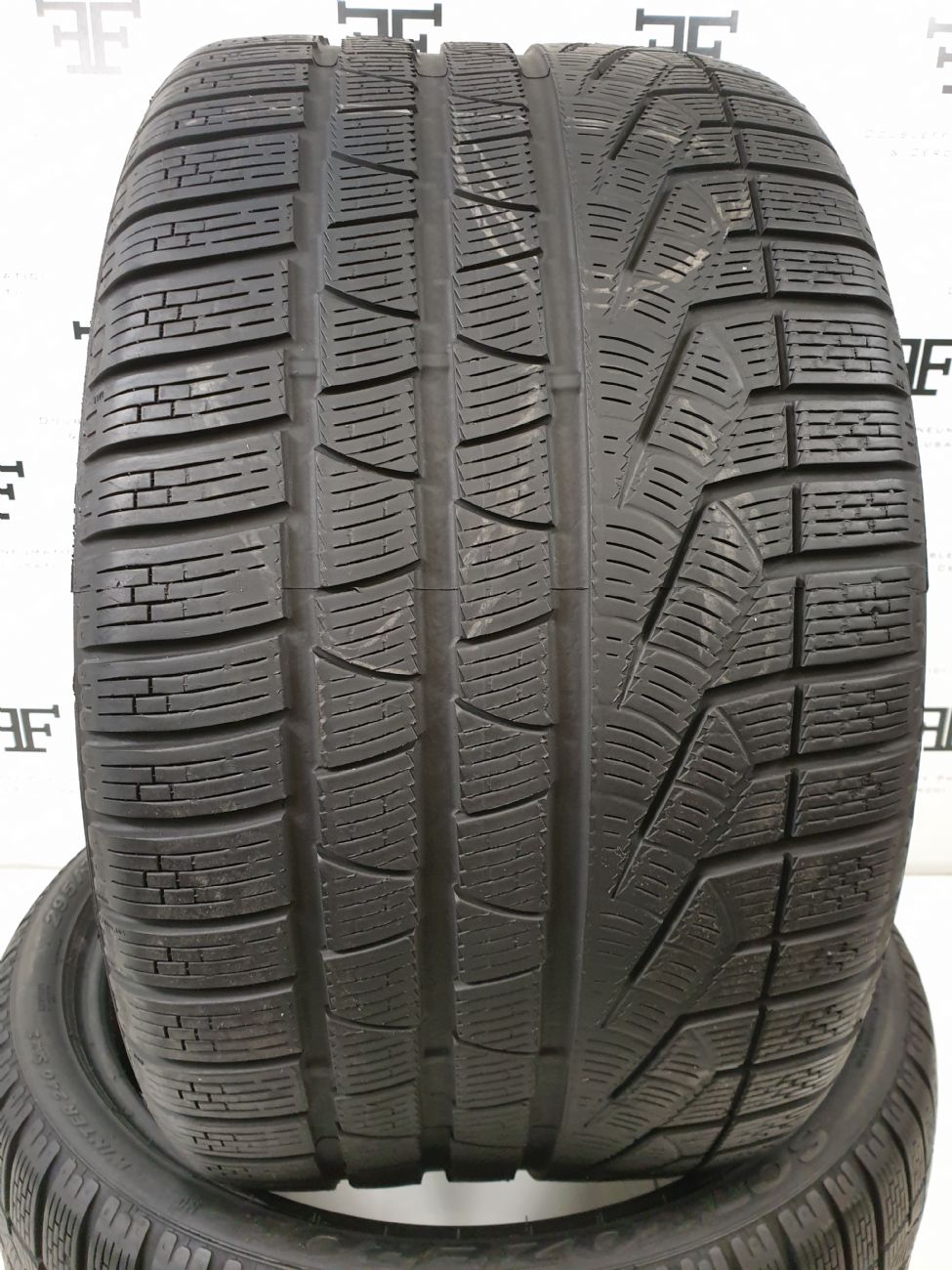 Pneumatici 295 30 R20 97 V PIRELLI WINTER 240 SOTTOZERO SERIE II invernale usati 220€