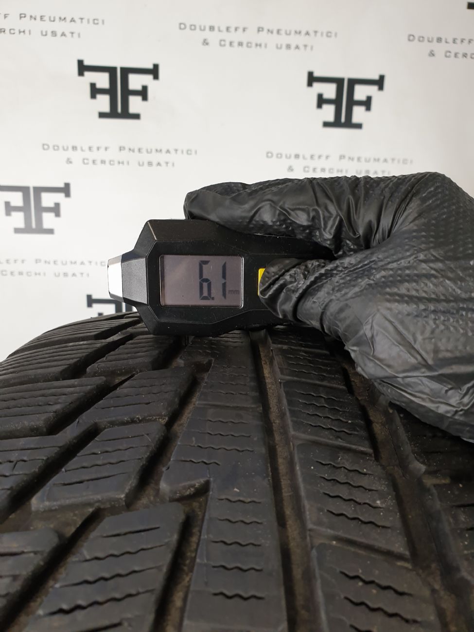 Pneumatici 235 55 R17 103 V NOKIAN WR invernale usati 100€