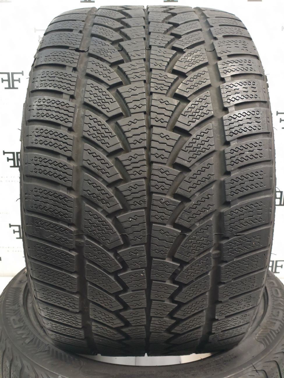 Pneumatici 295 30 R19 100  V NOKIAN WR invernale DEMONTÉ usati 220€