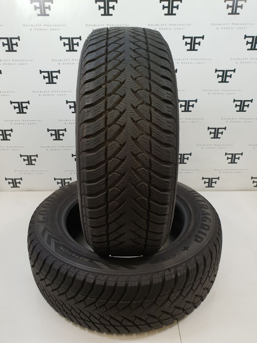 Pneumatici 235 60 R18 107 H GOODYEAR ULTRA GRIP invernale usati 120€