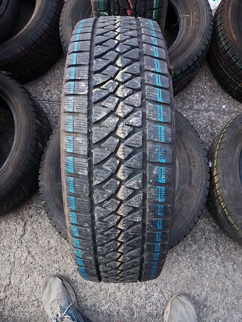 BRIDGESTONE BLIZZAK W810