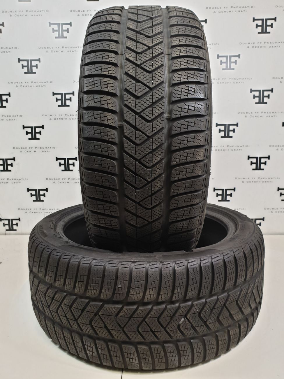 Pneumatici 255 55 R20 110 V PIRELLI SCORPION WINTER invernale usati 200€