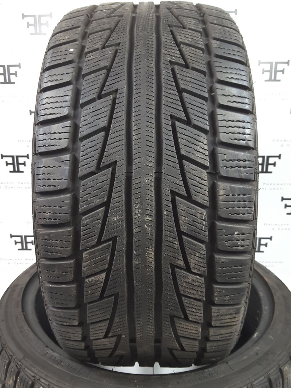 Pneumatici 235 55 R19 105 V NANKANG NK SNOW SV-2 invernale usati 100€