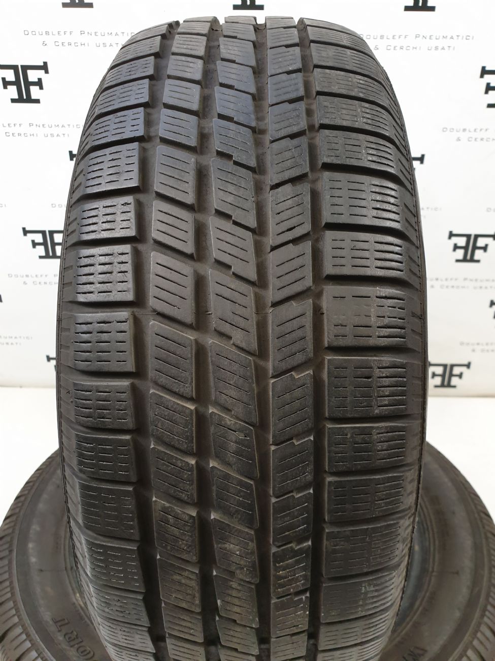 Pneumatici 195 60 R16C 99/97 T PIRELLI WINTER 190 SNOWSPORT invernale usati 85€