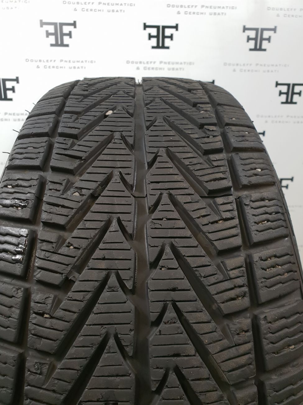 Pneumatici 255 55 R18 109 V VREDESTEIN giugiaro desig   WINTRAC XTREME invernale usati 120€