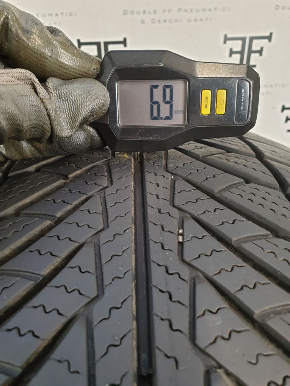 Pneumatici 255 55 R18 109 H GOODYEAR ULTRA GRIP invernale RUNFLAT usati 150€