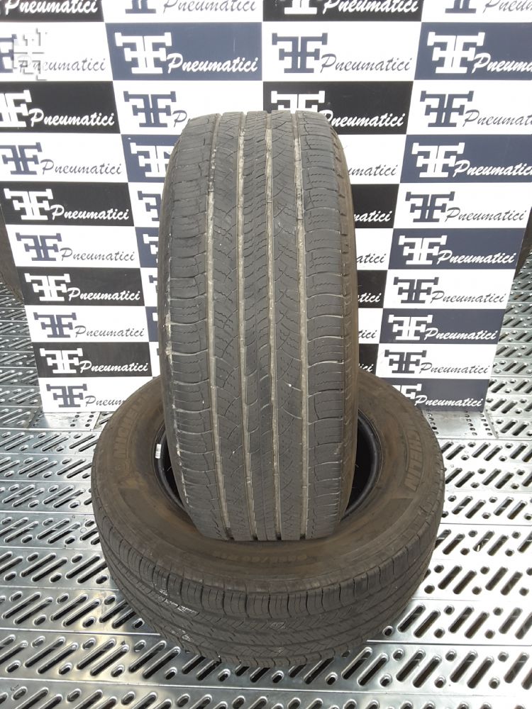 Pneumatici 265 55 R18 1 A _MARCA NON PRESENTE _MODELLO NON PRESENTE 4 seasons usati 120€