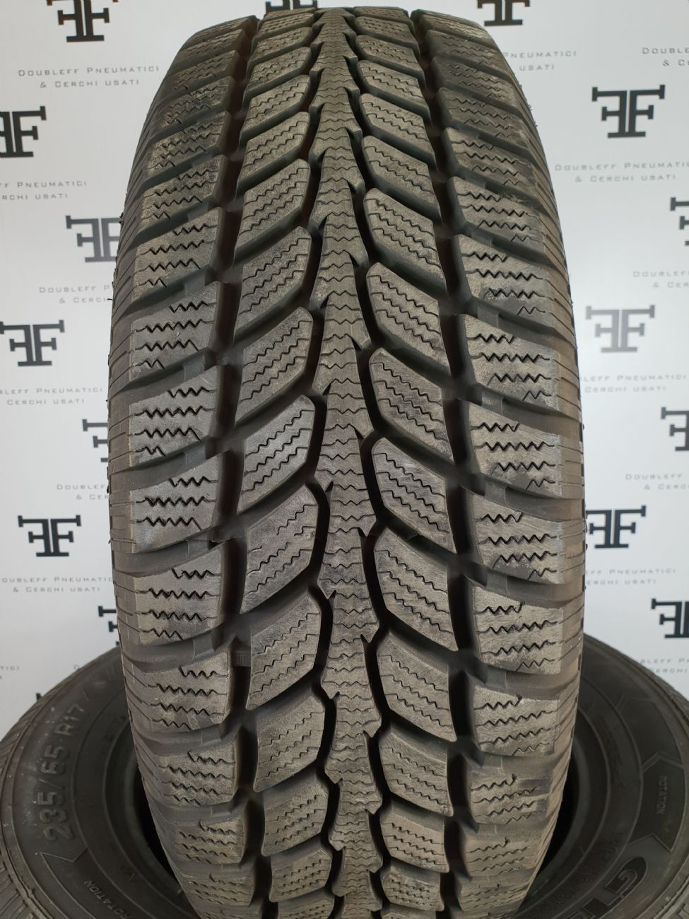 Pneumatici 235 65 R17 104 T GT RADIAL SAVERO WT invernale DEMONTÉ usati 120€