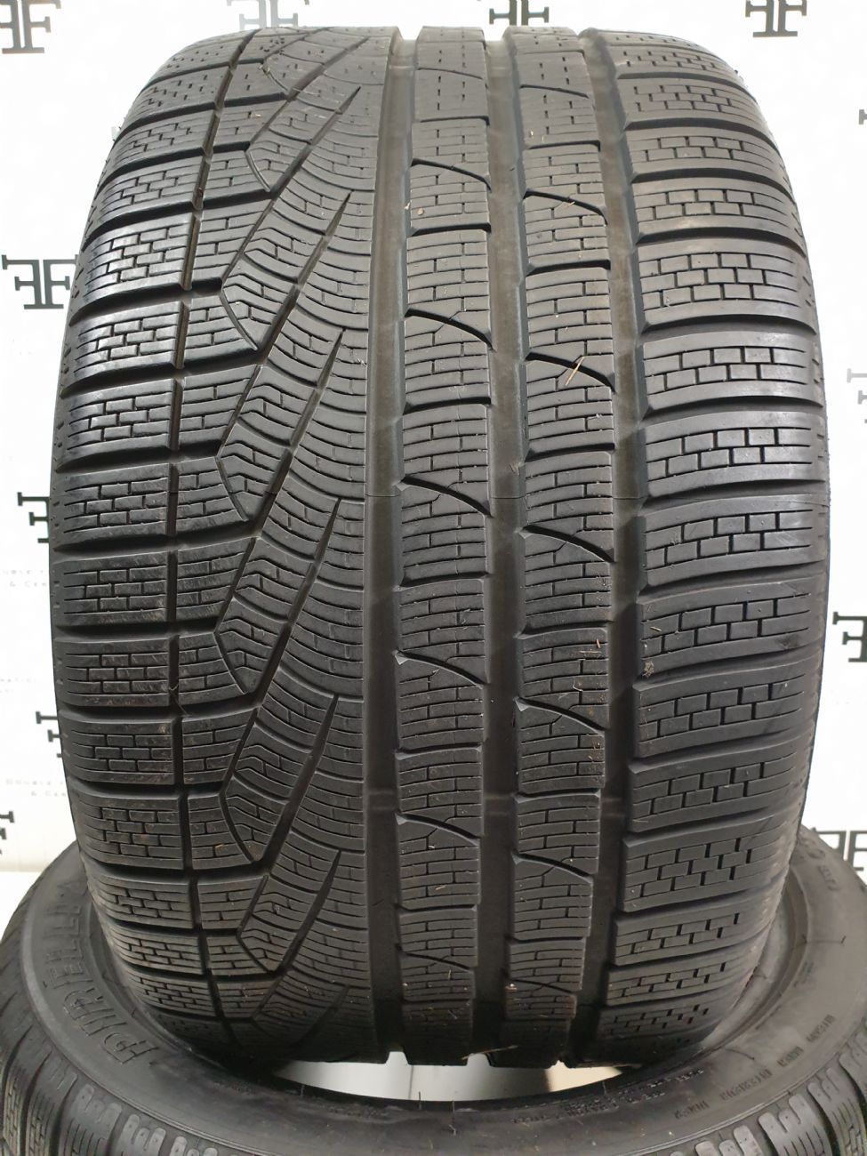 Pneumatici 295 30 R19 100 V PIRELLI WINTER 240 SOTTOZERO SERIE II invernale usati 250€